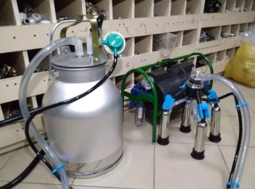 Доїльний апарат Імпульс ПБК-4 з нержавіючими стаканами та алюмінієвим відром