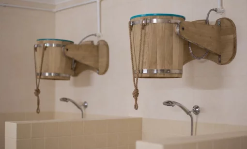 Водоспад із дуба 10 л. з пластмасовою вставкою