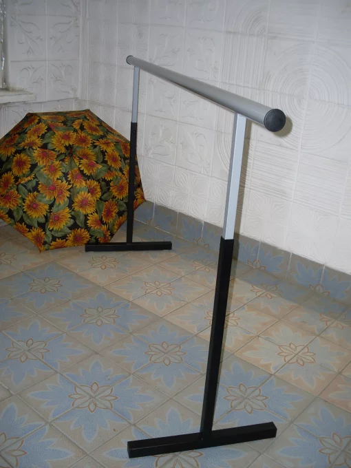 Балетний хореографічний верстат. 2 метри. Металевий.