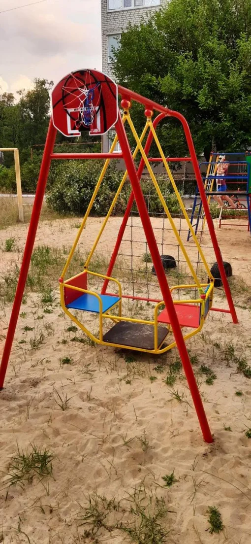 Дитячі гойдалки "човник" на жорсткій підвісці.