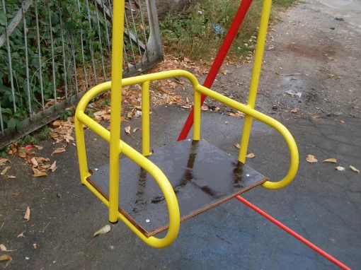 Дитячі гойдалки, висота 2 метри