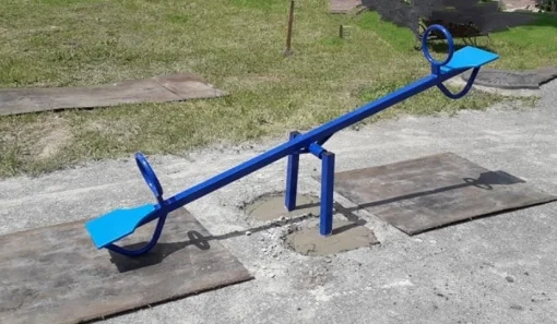 Гойдалка - балансир, без спинки.