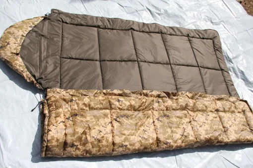 Теплий спальник зимовий піксель, метровий. Спальний мішок Ботал. Дуже широка, ковдра до -40